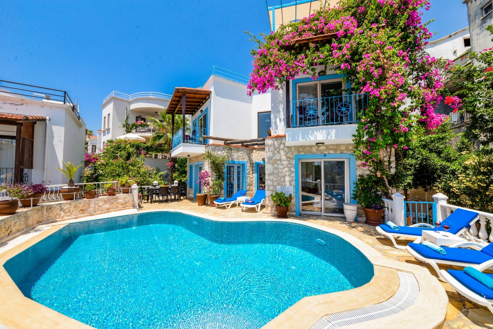 Kaş Kalkan'da Muhteşem Deniz Manzaralı, Özel Havuzlu, 4+1 Villa