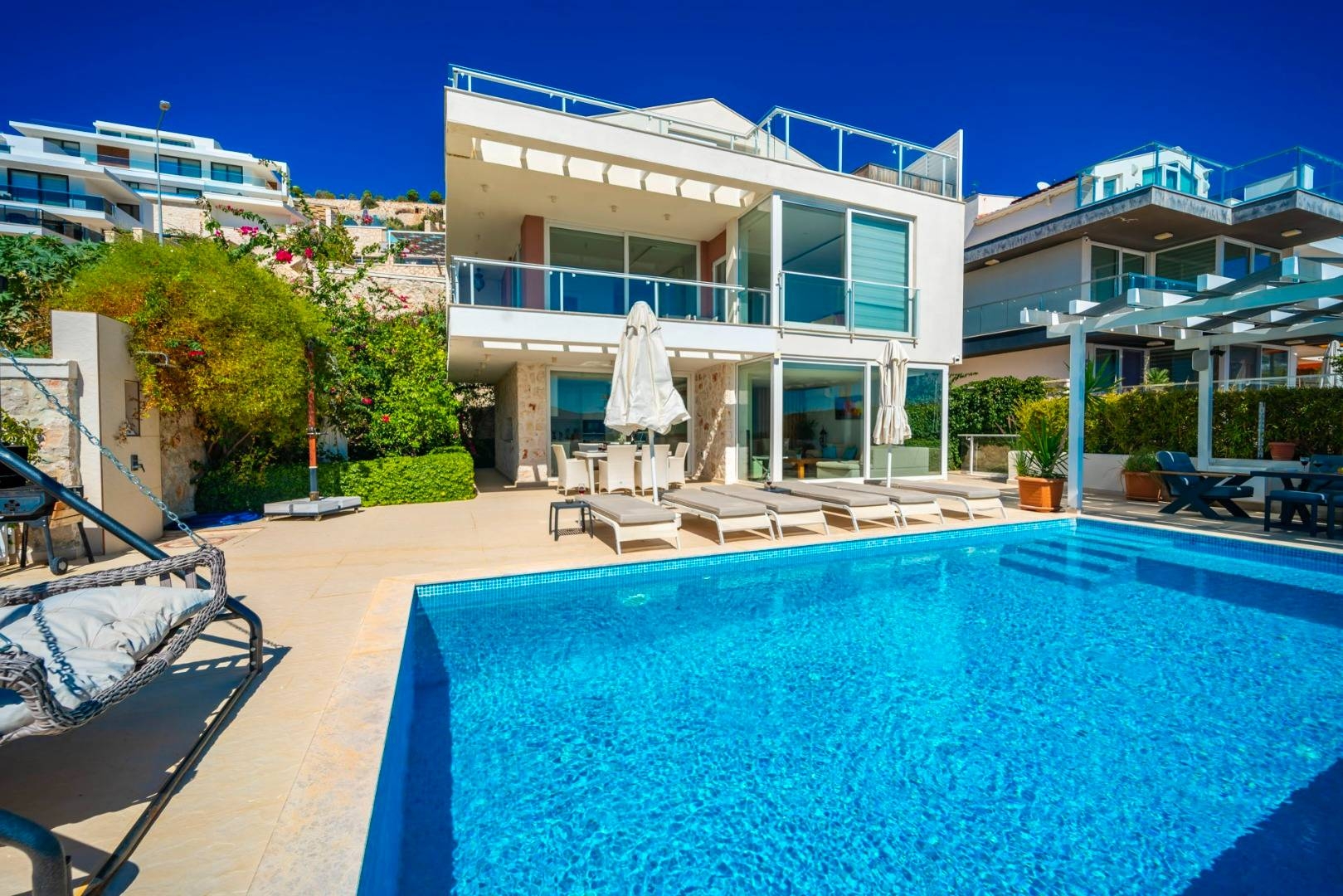 Kaş Kalkan'da Muhteşem Deniz Manzaralı, Özel Havuzlu, Ferah Villa