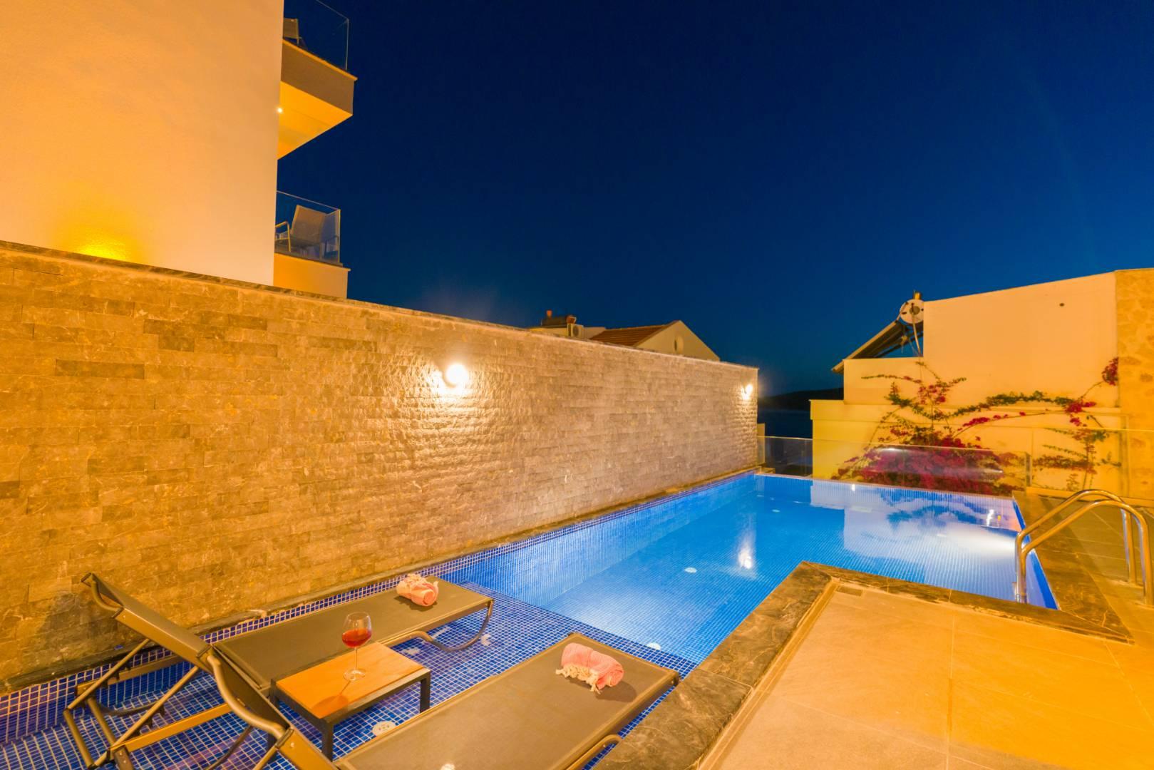 Kaş Kalkan'da Muhteşem Deniz Manzaralı, Özel Havuzlu, Jakuzili Villa-42533