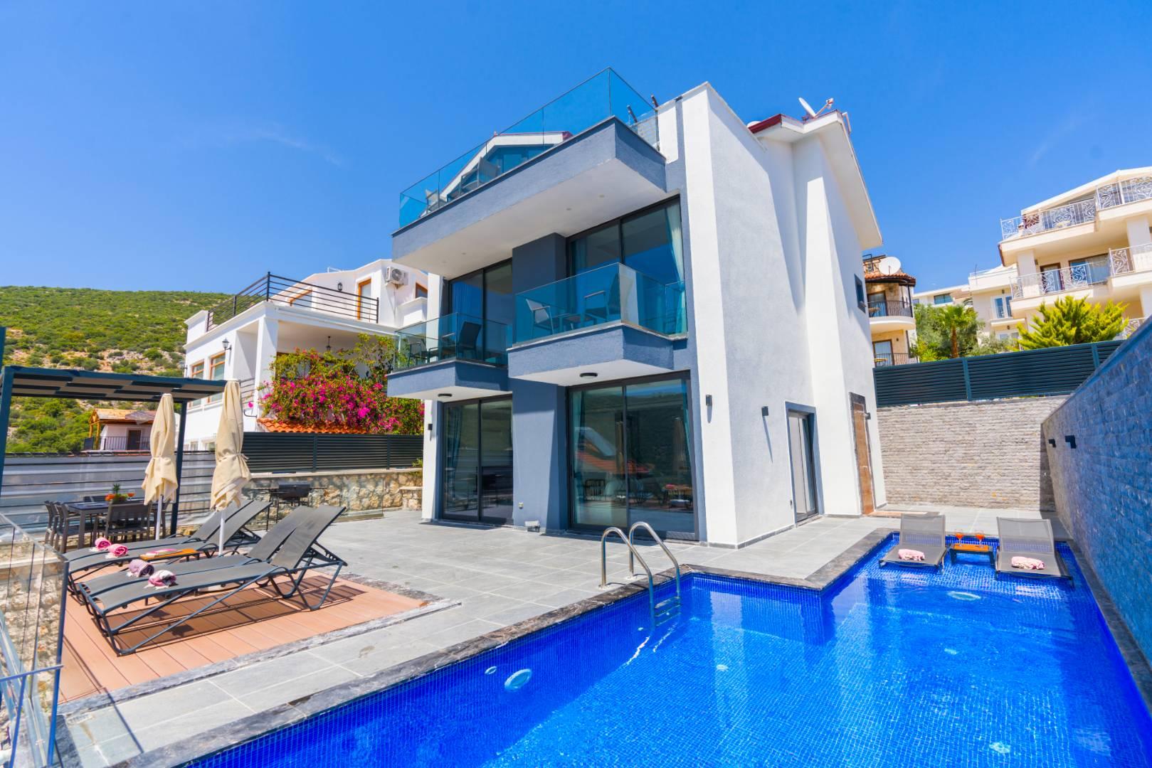 Kaş Kalkan'da Muhteşem Deniz Manzaralı, Özel Havuzlu, Jakuzili Villa-42533