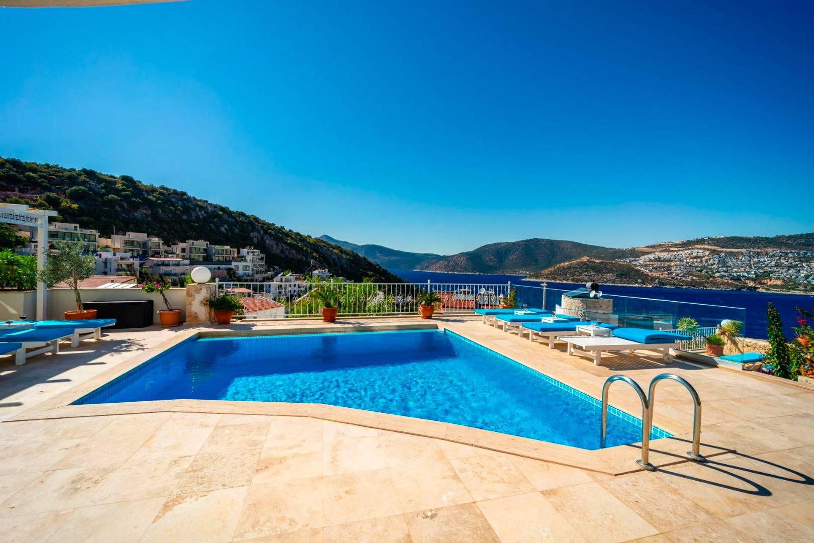 Kaş Kalkan'da Doğa ve Deniz Manzaralı, Özel Havuzlu, Şık Villa-41548