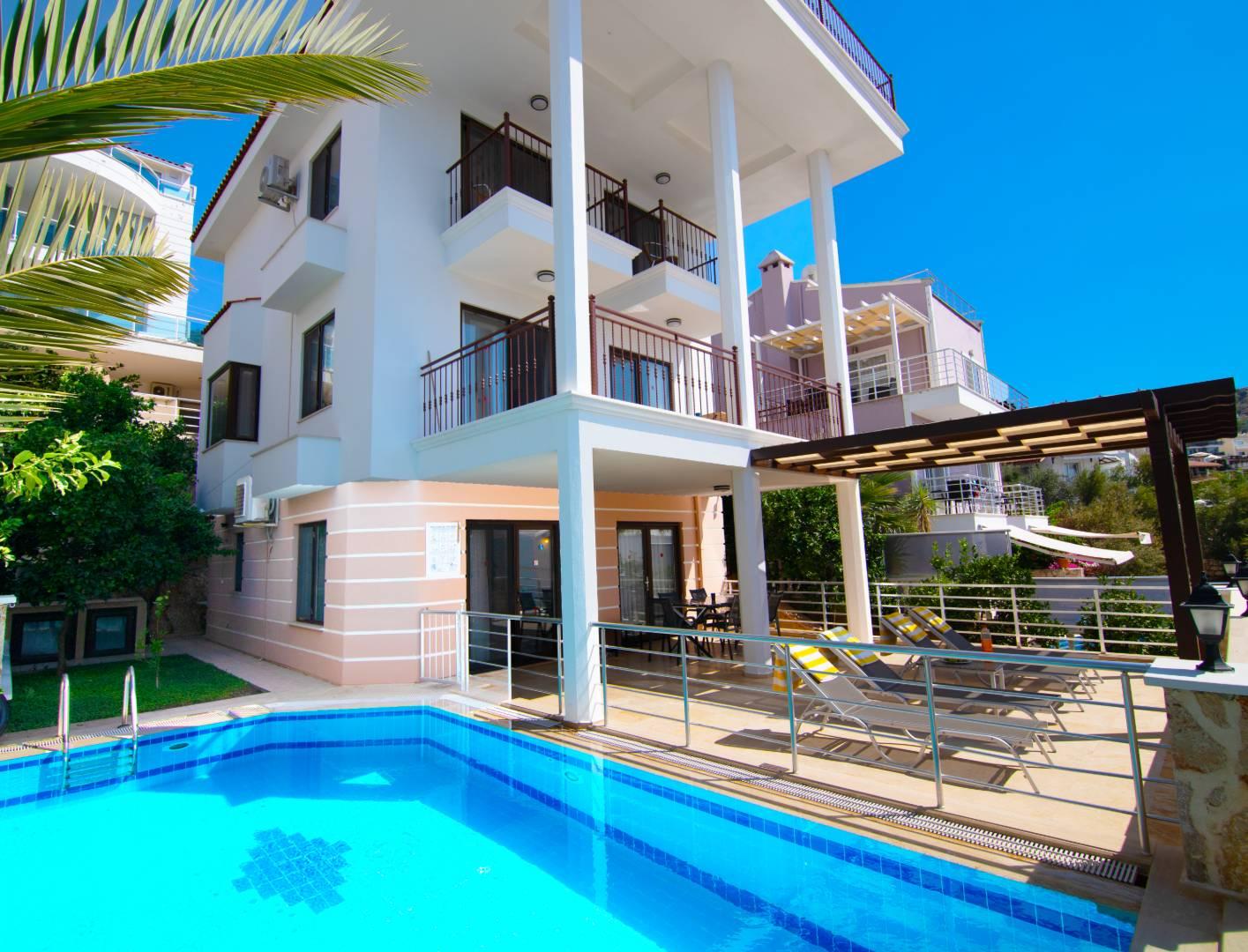 Kaş Kalkan'da Muhteşem Deniz Manzaralı, Özel Havuzlu, Lüks Villa-43974