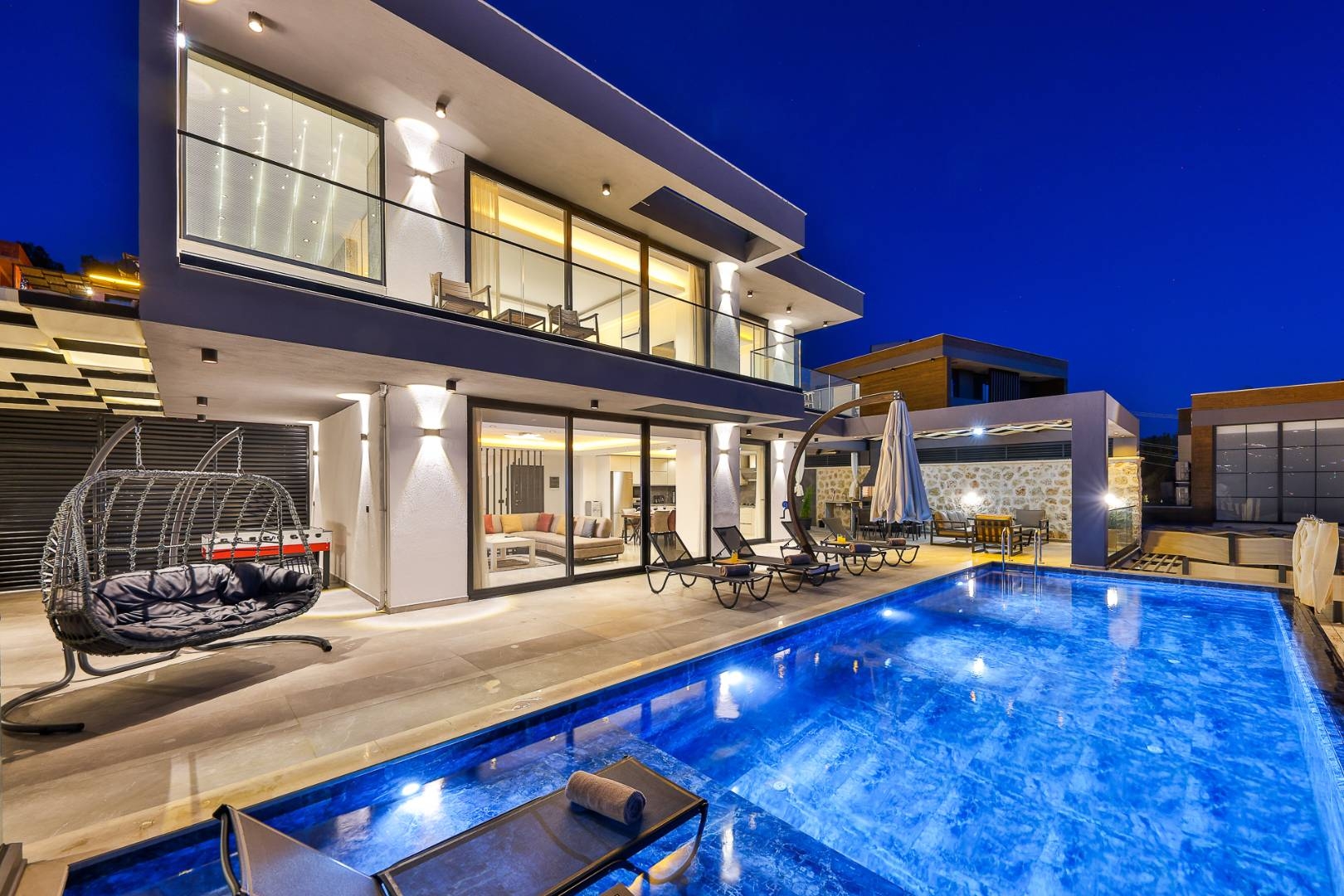 Kaş Kalkan'da Muhteşem Doğa İçerisinde, Özel Havuzlu, Şık Villa