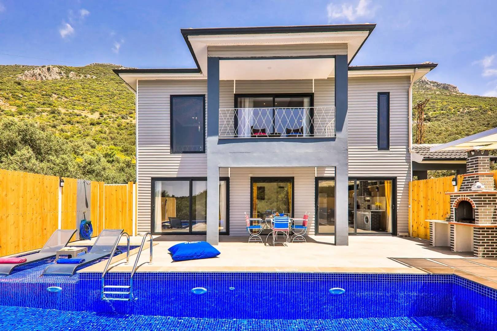 Kaş Kalkan'da Muhteşem Doğada, Özel Havuzlu, Balayı Villası