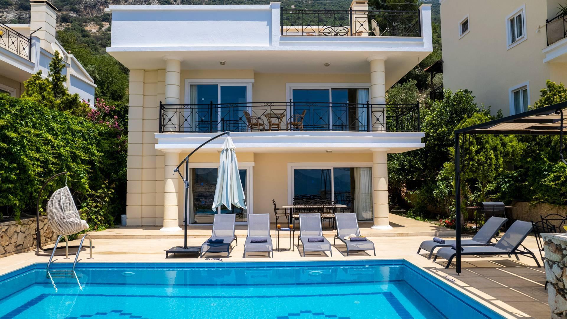 Kaş Kalkan'da Göz Alıcı Deniz Manzaralı, Özel Havuzlu, Jakuzili Villa-11568