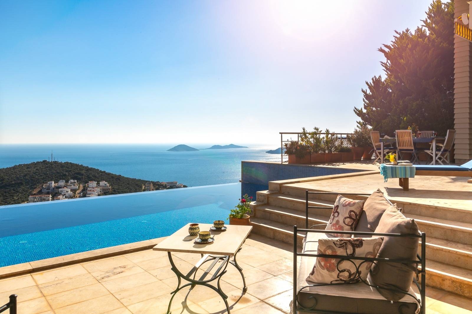 Kaş Kalkan'da Nefes Kesen Deniz Manzaralı, Özel Havuzlu, Şık Villa
