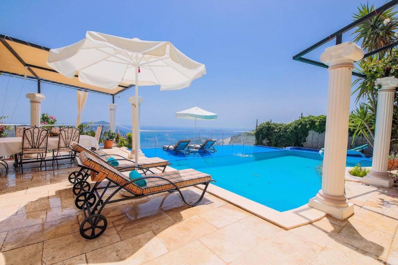 Kaş İslamlar'da Panoramik Deniz Manzaralı, Özel Havuzlu, Şık Villa-37861