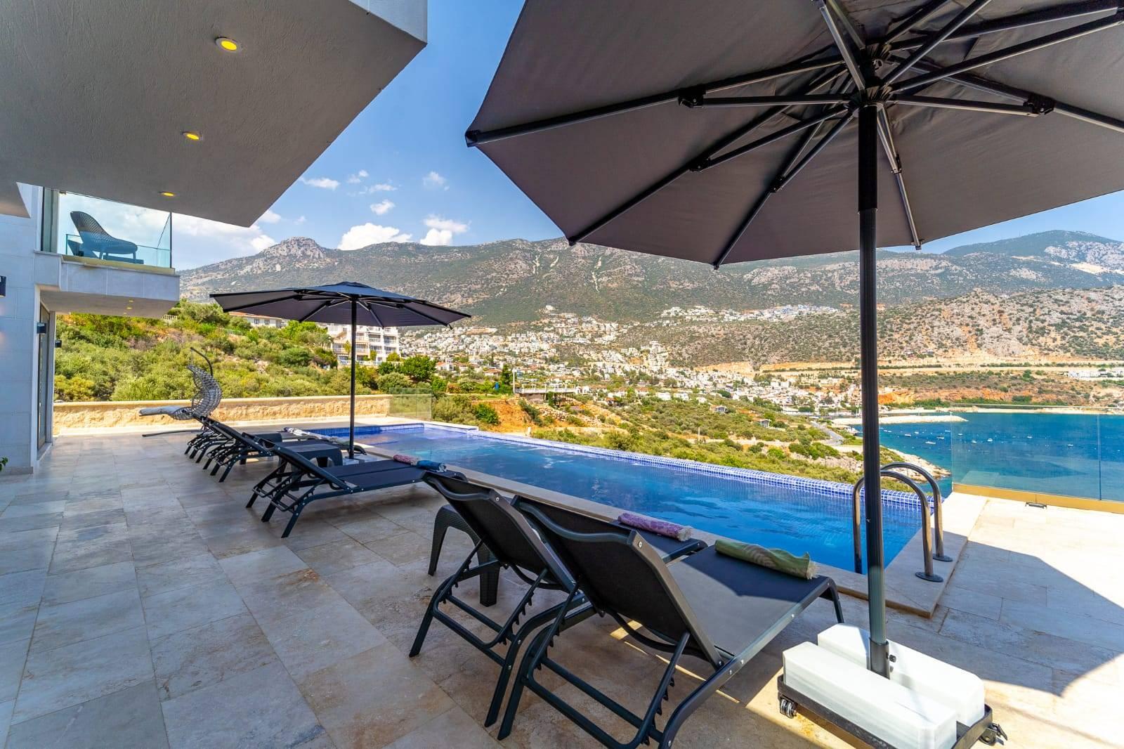 Kaş Kalkan'da Muhteşem Deniz Manzaralı, Özel Havuzlu, Şık Villa-41230