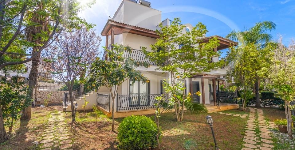 Kaş Kalkan'da Yeşillikler İçerisinde, Ortak Havuzlu, Dubleks Tatil Evi