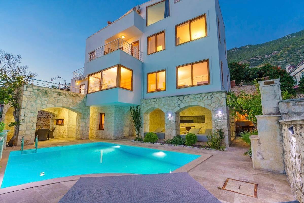 Kaş Kalkan'da Yeşillikler İçerisinde, Özel Havuzlu, Konforlu Villa-42519
