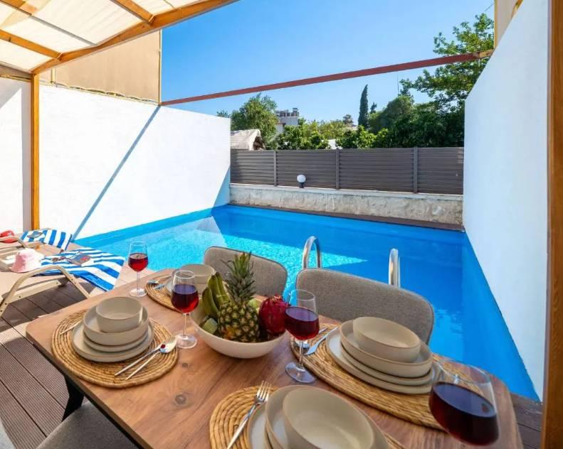 Kaş Kasaba'da Göz Alıcı Doğada, Özel Havuzlu, Konforlu Villa-43100