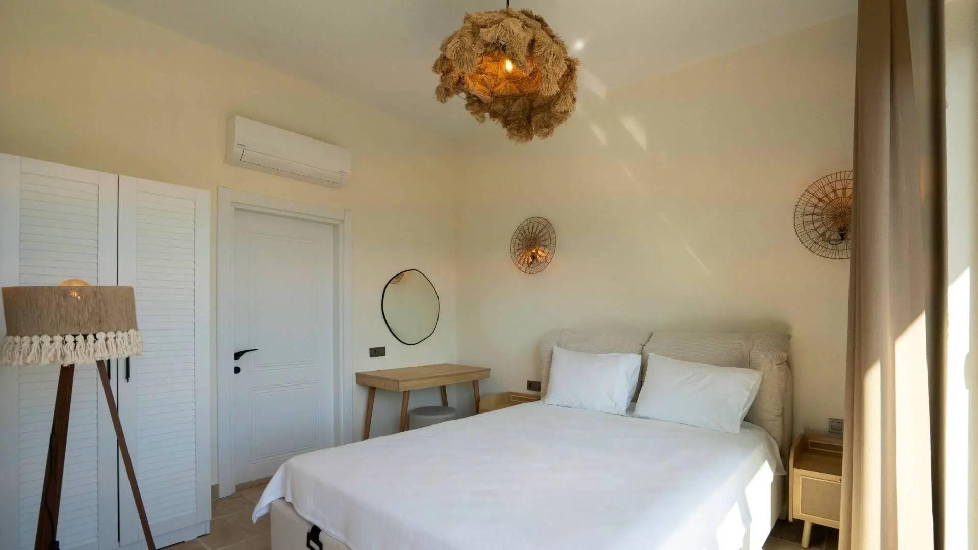 Kaş Kasaba'da Huzurlu Konumda, Özel Havuzlu, Konforlu Villa-43441