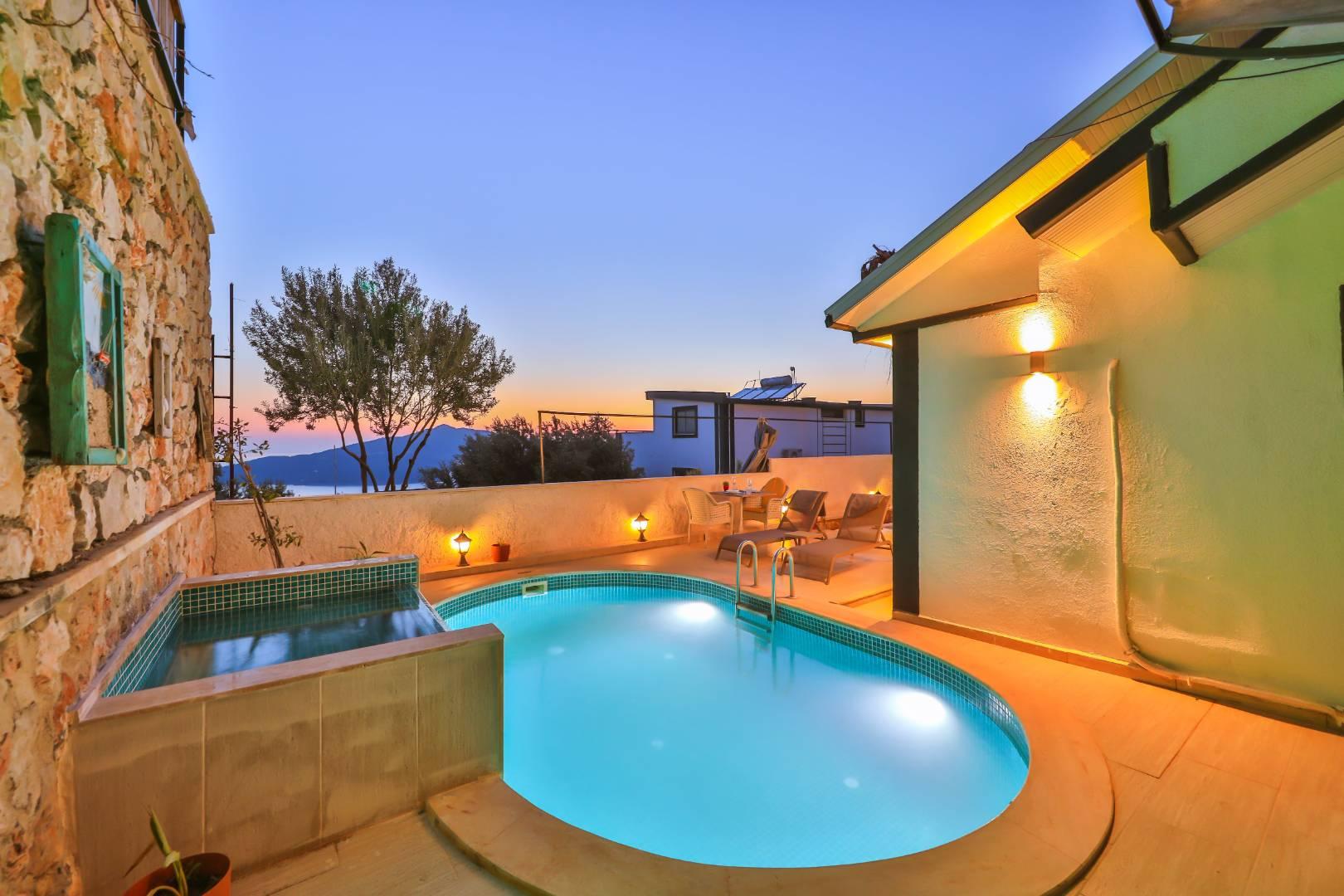 Kaş Kördere'de Balayı Çiftlerine Uygun, Özel Havuzlu, Jakuzili Villa-43201