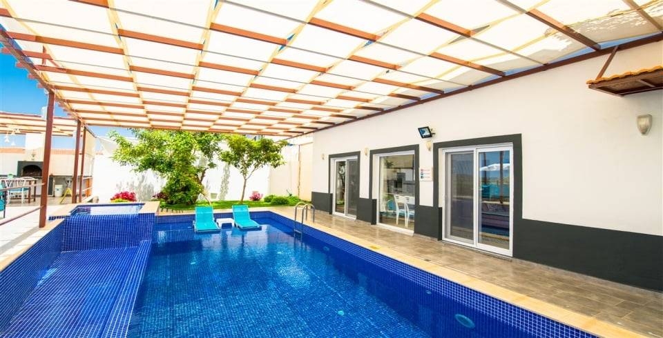 Kaş Bezirgan'da Balayı Çiftlerine Uygun, Özel Havuzlu, Şık Villa