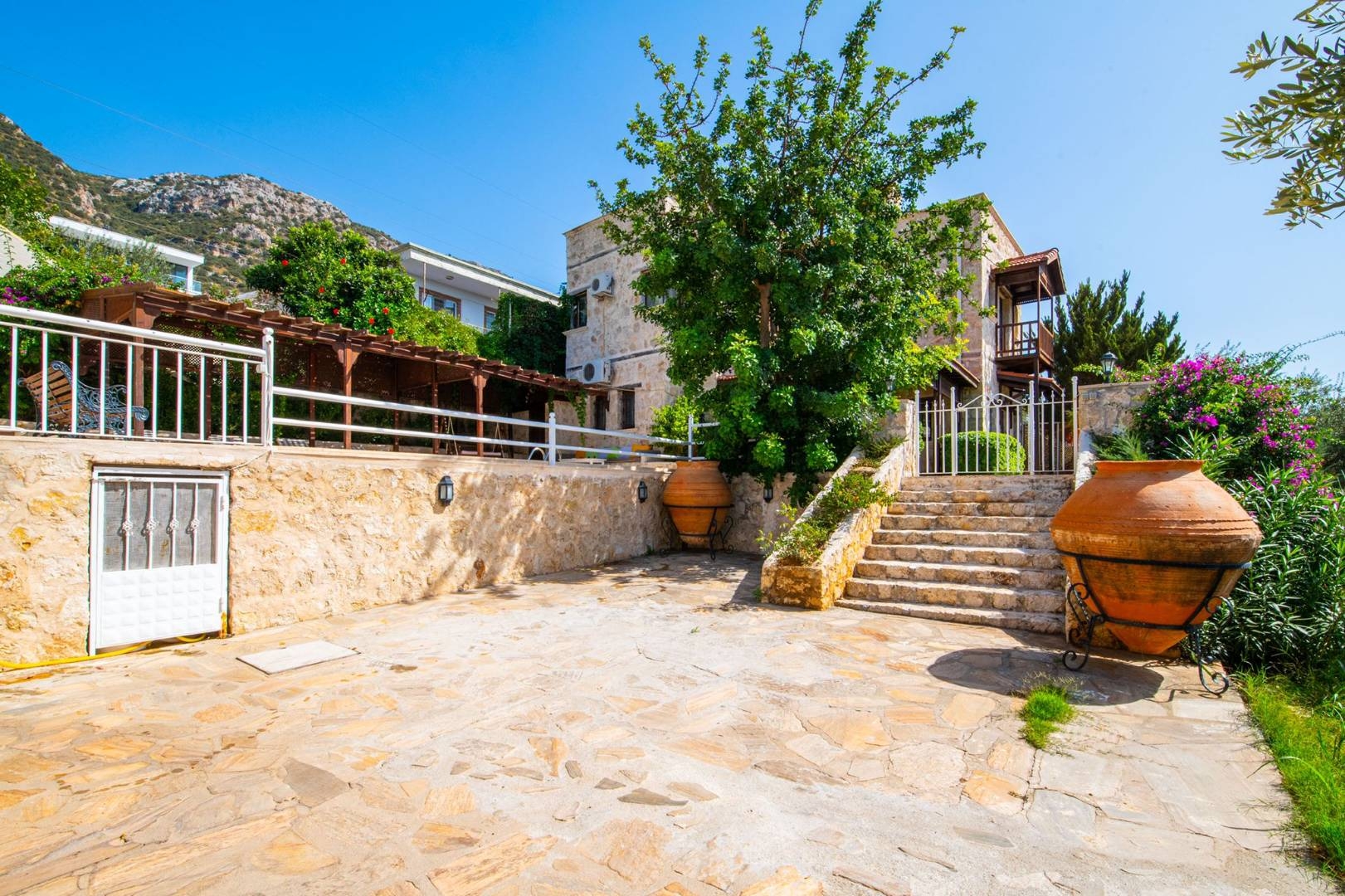 Kalkan Kördere'de Nezih Konumda, Özel Havuzlu, Kiralık Villa