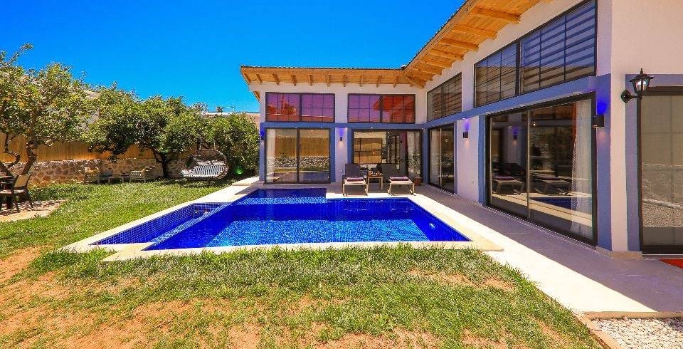 Kaş Gelemiş'te Muhteşem Doğada, Özel Havuzlu, Balayı Villası