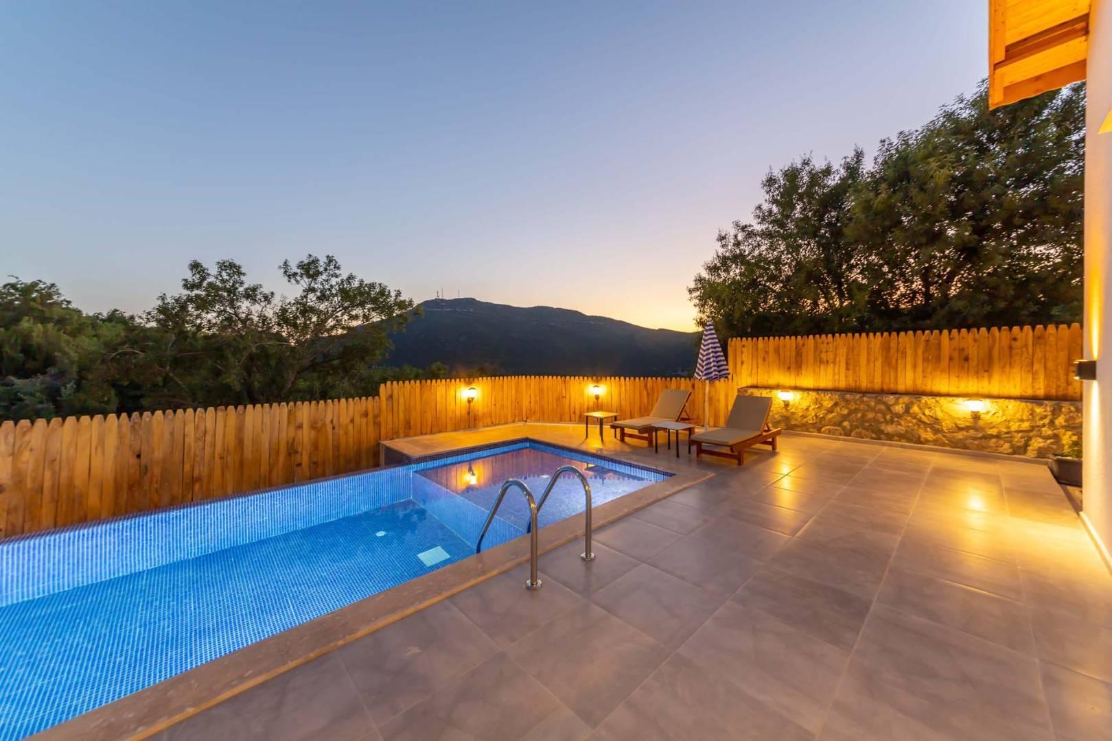 Kaş Sarıbelen'de Gözlerden Uzak Konumda, Özel Havuzlu, Tatil Villası-35803