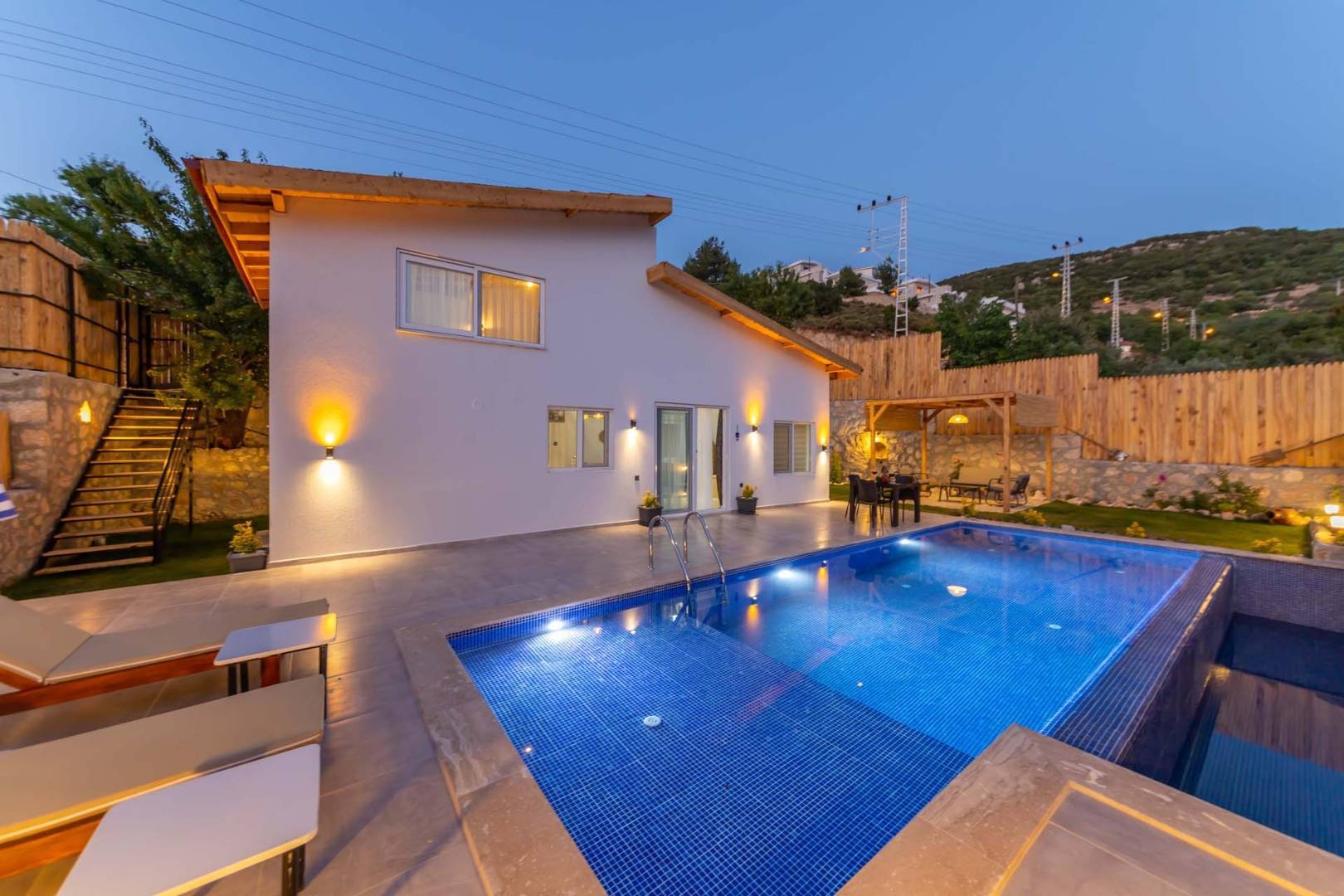 Kaş Sarıbelen'de Gözlerden Uzak Konumda, Özel Havuzlu, Tatil Villası