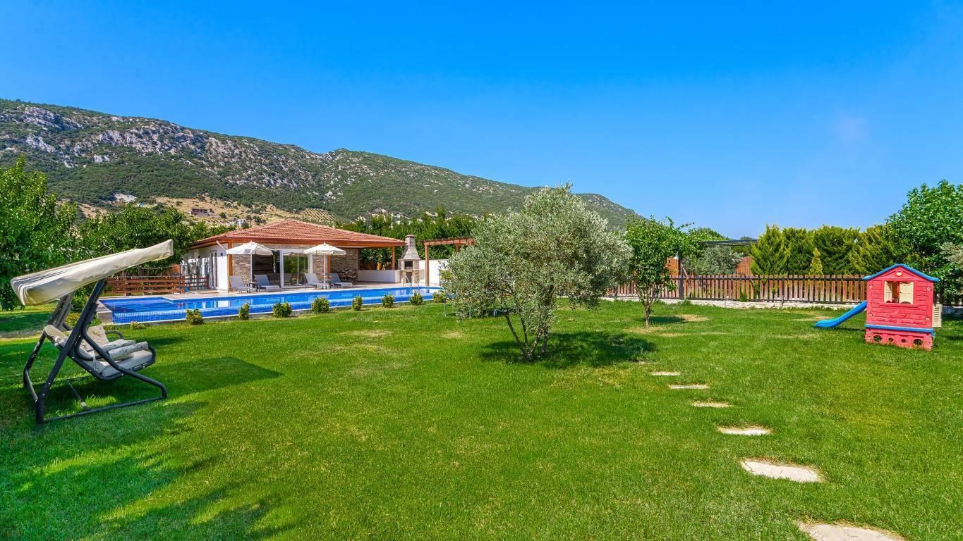 Kaş Sarıbelen'de Çekirdek Ailelere Uygun, Özel Havuzlu, Bahçeli Villa-43567