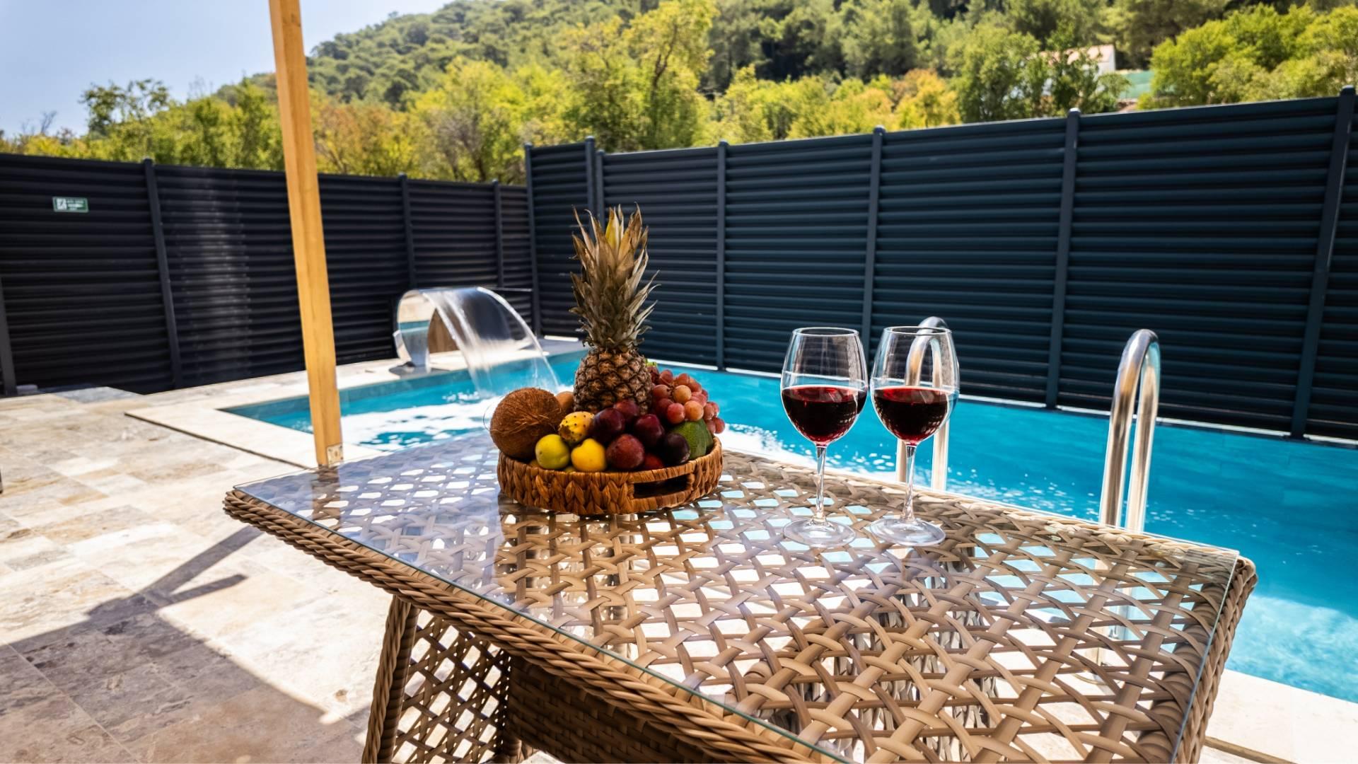 Kaş Sarıbelen'de Balayı Çiftlerine Uygun, Özel Havuzlu, Şık Villa-42578