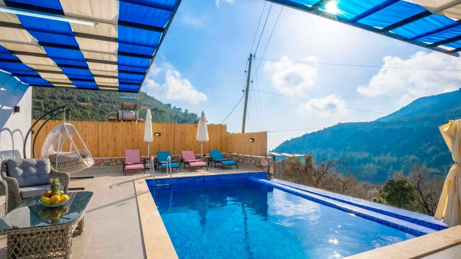 Kaş Sarıbelen'de Çekirdek Ailelere Uygun, Özel Havuzlu, Ferah Villa-43827