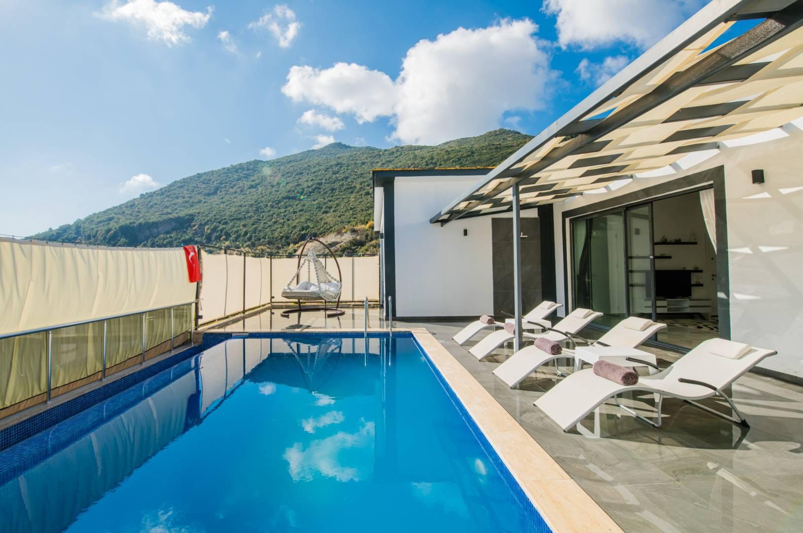 Kaş Sarıbelen'de Çekirdek Ailelere Uygun, Özel Havuzlu, Şık Villa-43554