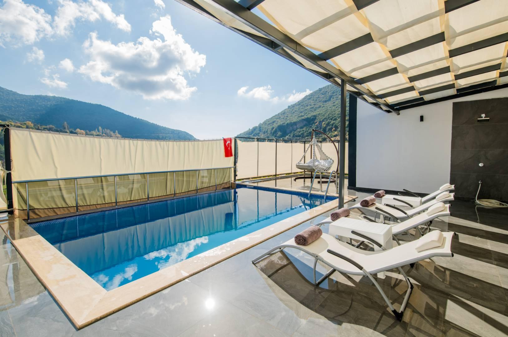 Kaş Sarıbelen'de Çekirdek Ailelere Uygun, Özel Havuzlu, Şık Villa-43554