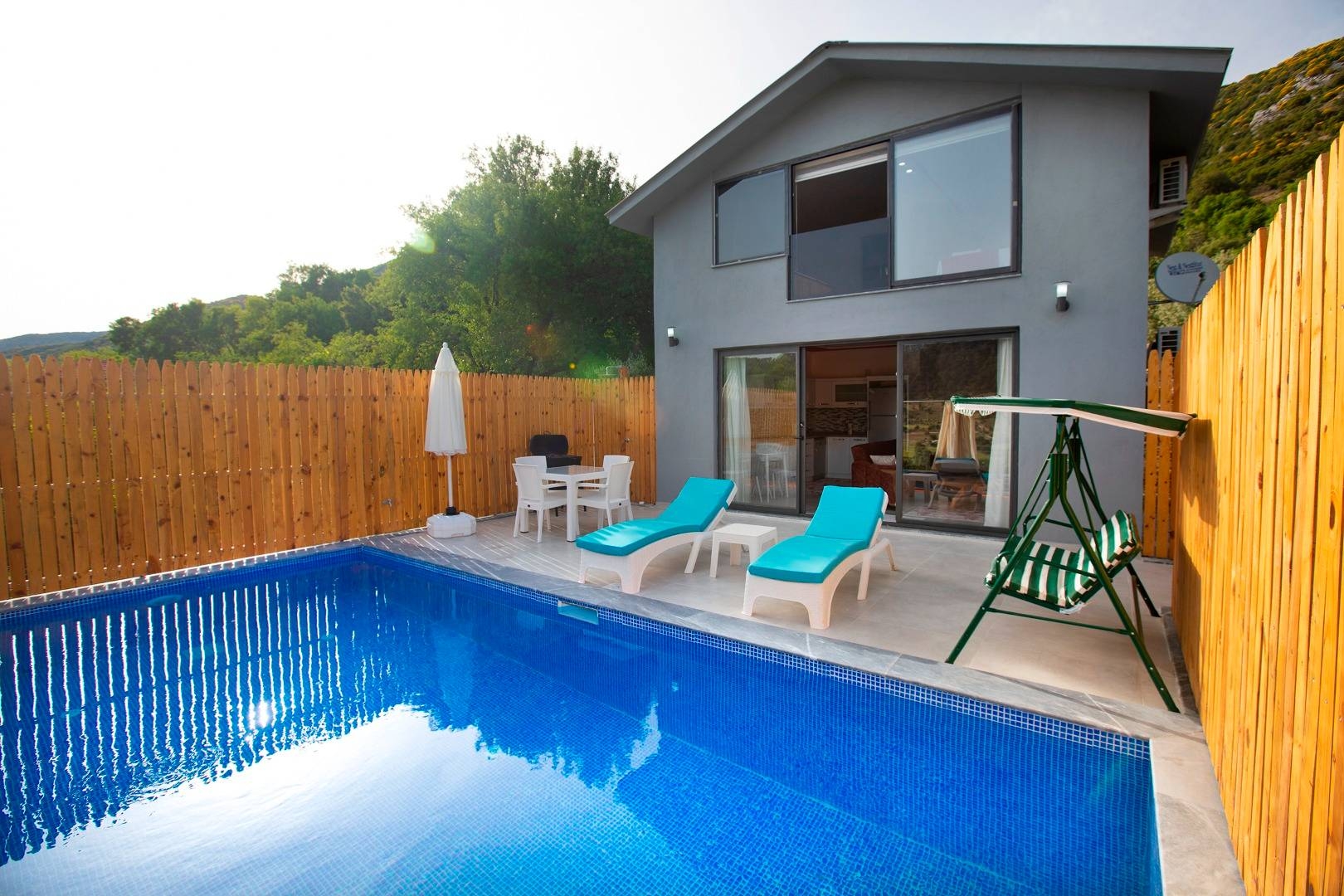 Kaş Sarıbelen'de Doğa İçerisinde, Özel Havuzlu, 1+1 Villa