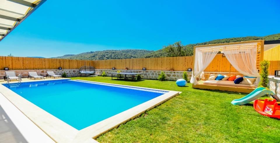 Kaş Sarıbelen'de Doğa İçerisinde, Özel Havuzlu, Şık Kiralık Villa-40146