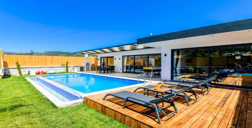 Kaş Sarıbelen'de Doğa İçerisinde, Özel Havuzlu, Şık Kiralık Villa-40146