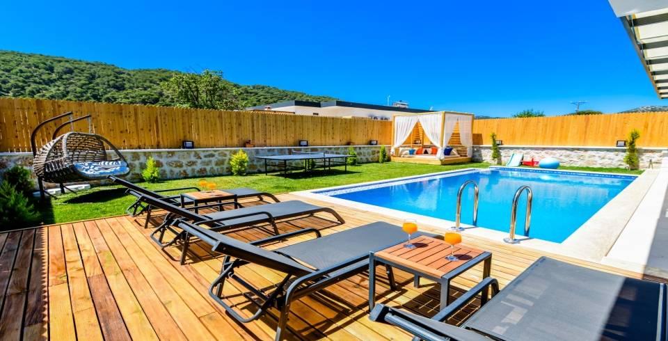 Kaş Sarıbelen'de Doğa İçerisinde, Özel Havuzlu, Şık Kiralık Villa-40146