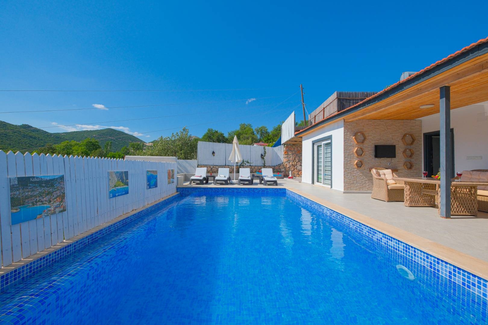 Kaş Sarıbelen'de Doğa İle İç İçe, Özel Havuzlu, 2+1 Villa