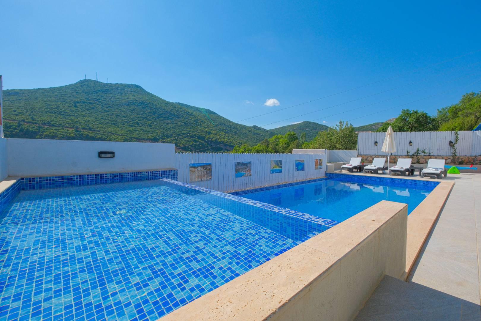 Kaş Sarıbelen'de Doğa İle İç İçe, Özel Havuzlu, 2+1 Villa-43709