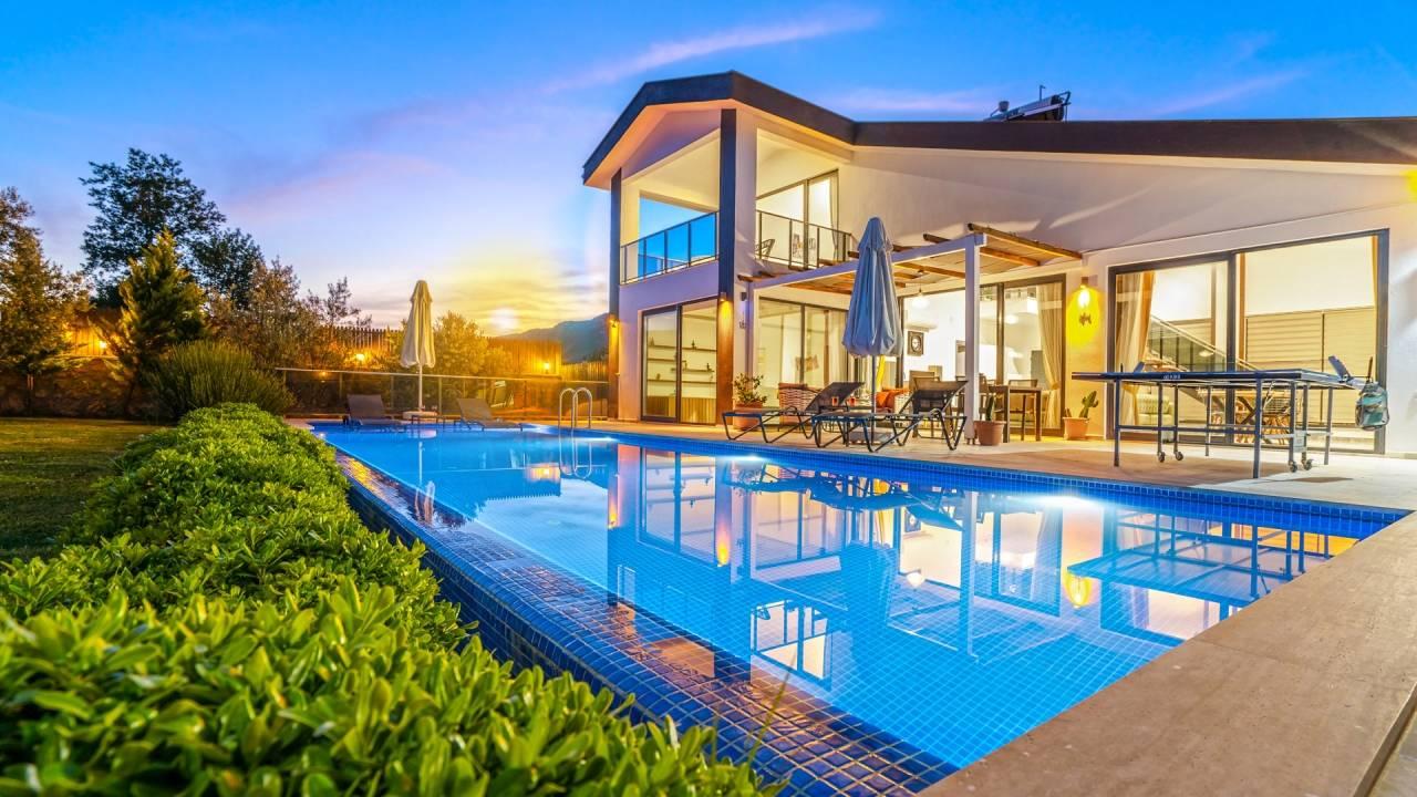 Kaş Sarıbelen'de Doğa Manzaralı, Özel Havuzlu, Lüks Balayı Villası-16698