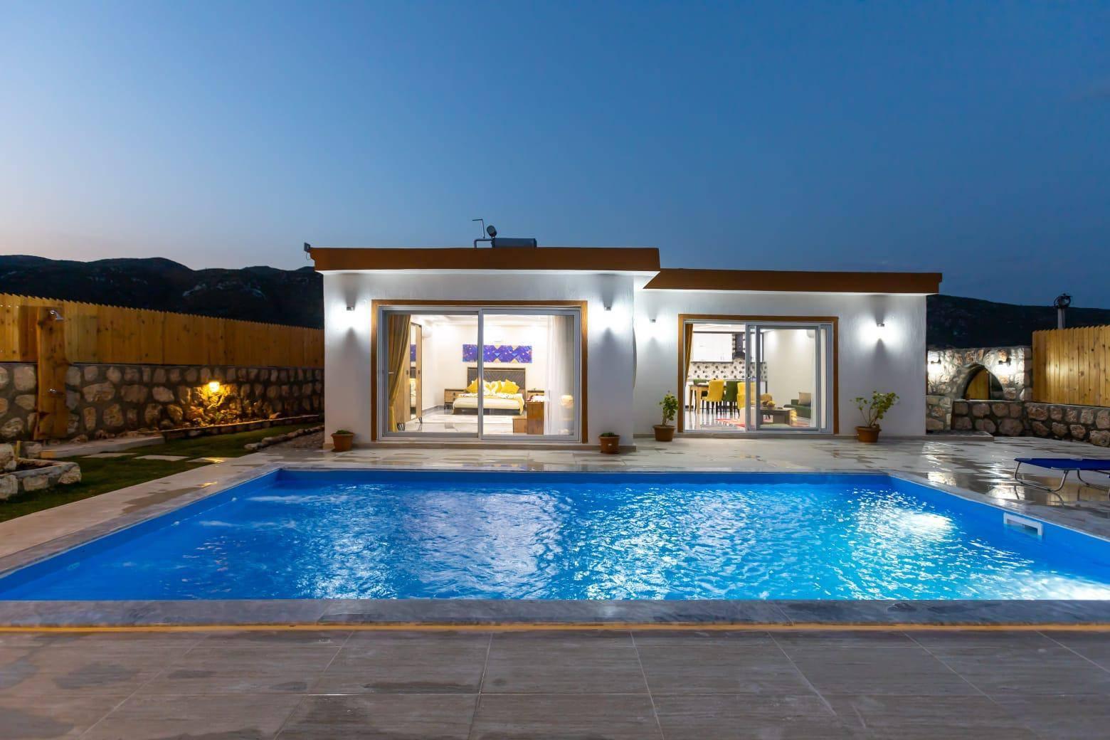 Kaş Sarıbelen'de Doğayla İç İçe, Özel Havuzlu, Şık Balayı Villası-41602