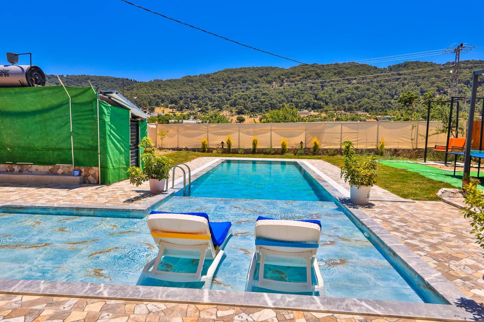 Kaş Sarıbelen'de Ferah Bahçe İçerisinde, Özel Havuzlu, Modern Villa-41204