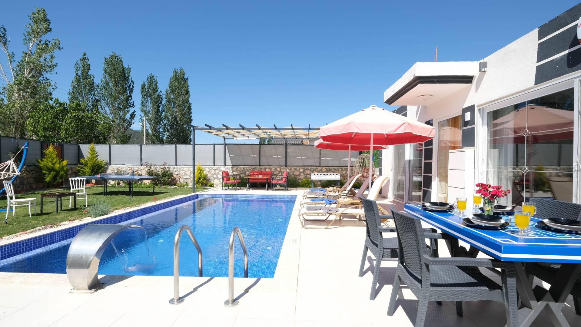 Kaş Sarıbelen'de Huzurlu Konumda, Özel Havuzlu, Jakuzili Villa-42615