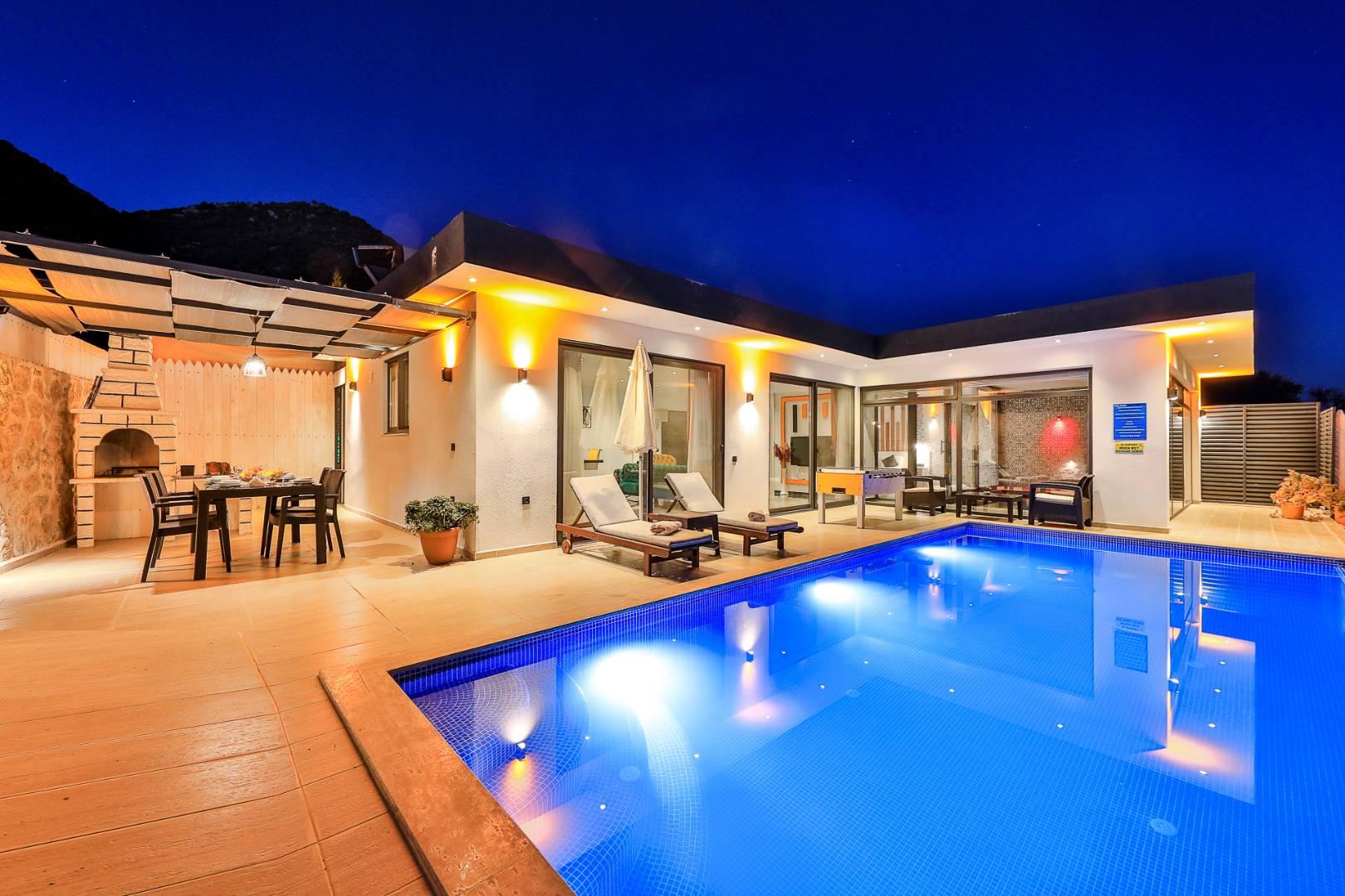 Kaş Sarıbelen'de Muhteşem Doğada, Özel Havuzlu, Sauna ve Hamamlı Villa-43017