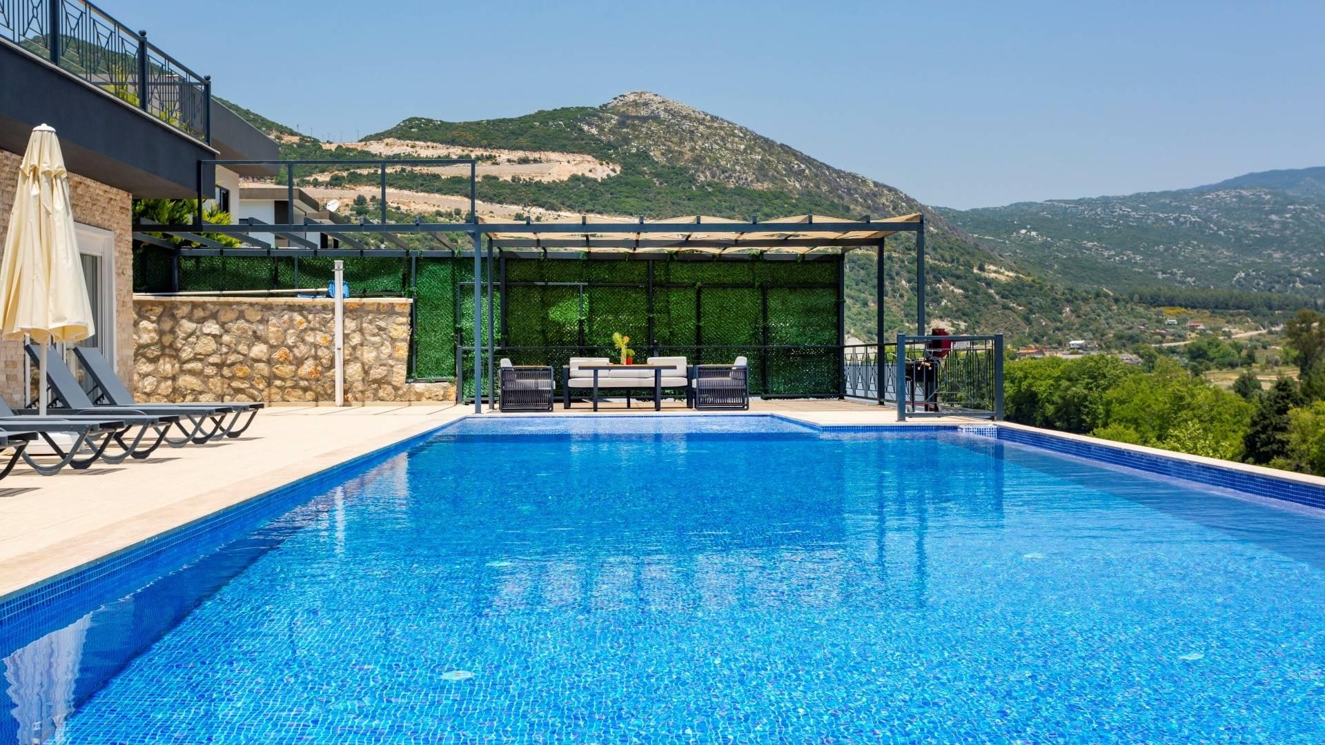 Kaş Sarıbelen'de Orman Manzaralı, Özel Havuzlu, 6 Kişilik Villa-40971