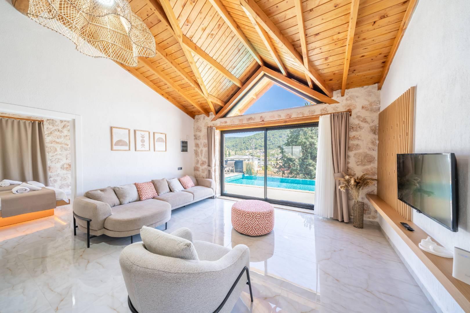 Kaş Sarıbelen'de Yemyeşil Bahçeli, Özel Havuzlu, Otantik Taş Ev-35447