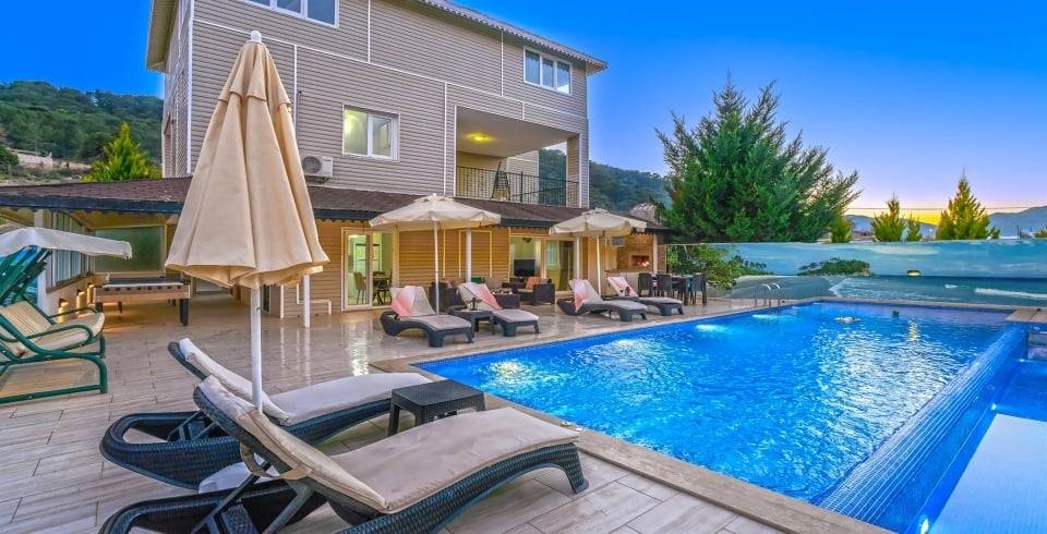 Kaş Sarıbelen'de Sakin Doğada, Özel Havuzlu, 6 Kişilik Villa