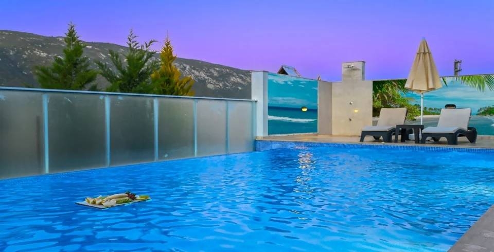 Kaş Sarıbelen'de Sakin Doğada, Özel Havuzlu, 6 Kişilik Villa