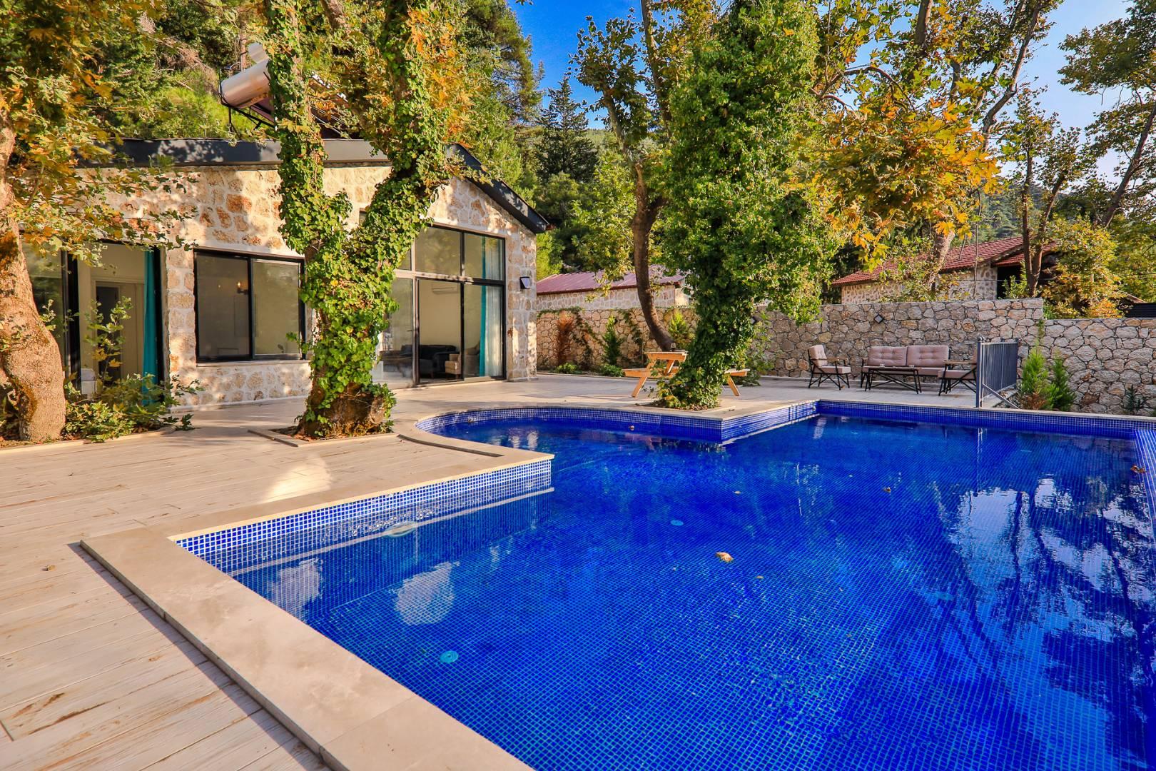 Kaş Sarıbelen'de Sakin Konumda, Özel Havuzlu, Bahçeli Villa-12295