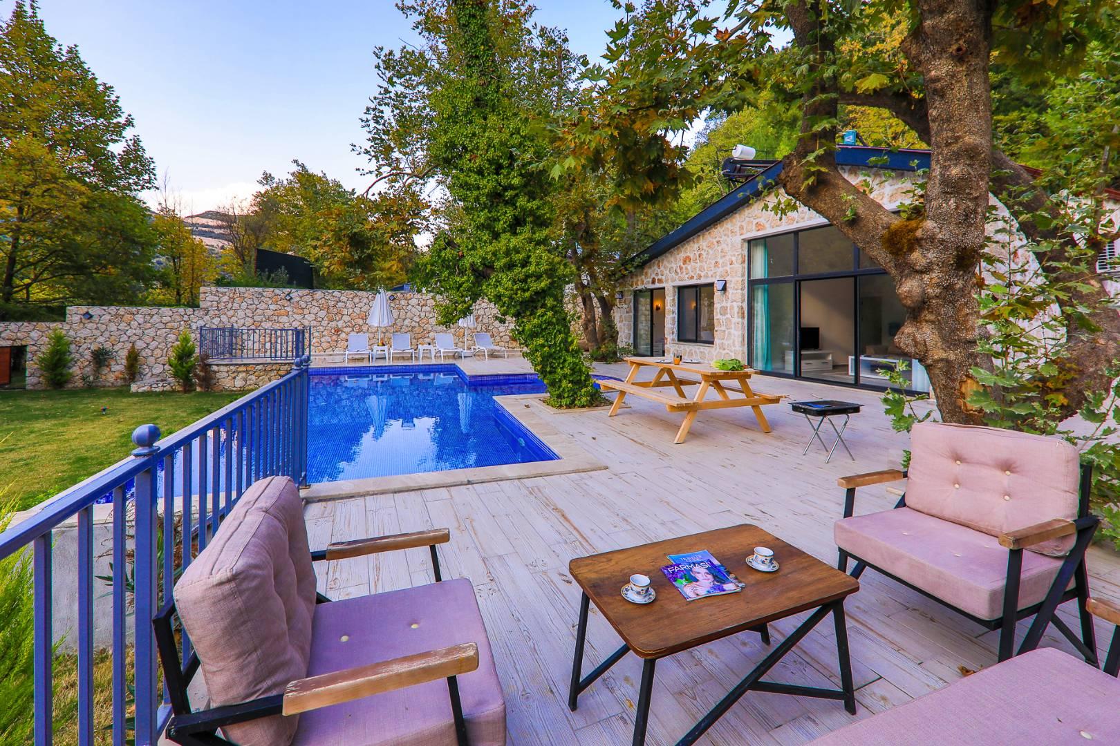 Kaş Sarıbelen'de Sakin Konumda, Özel Havuzlu, Bahçeli Villa-12295