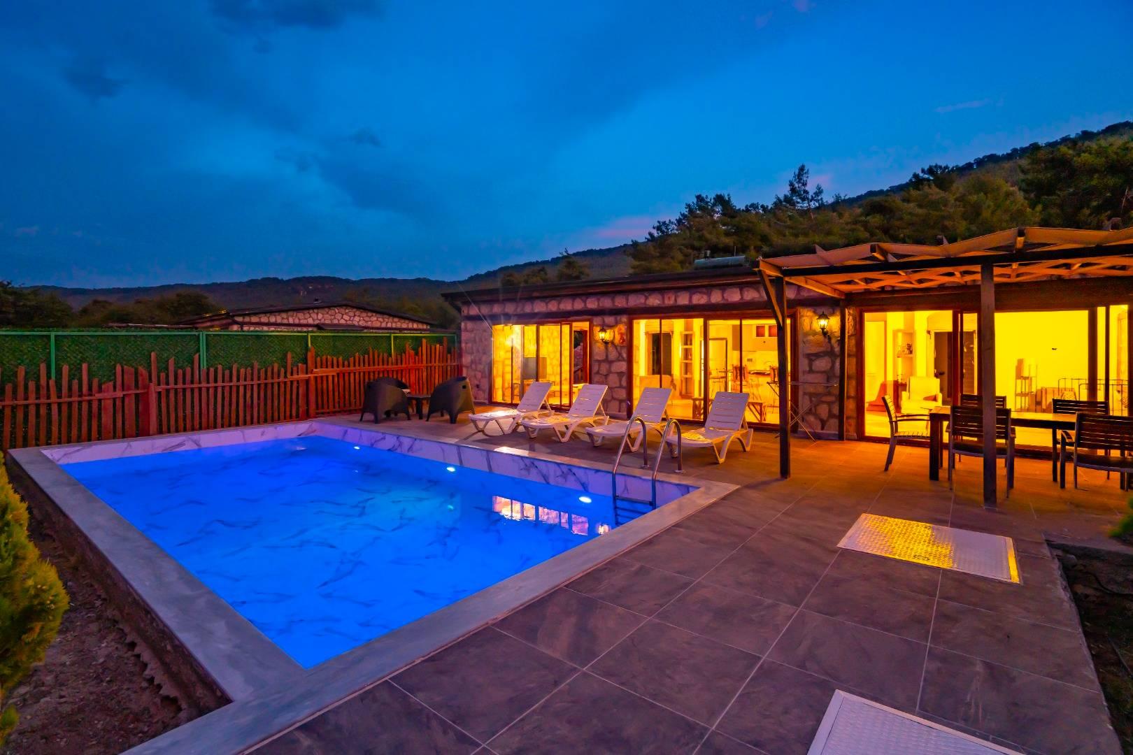 Kaş Sarıbelen'de Sakin Konumda, Özel Havuzlu, Otantik Villa-41480