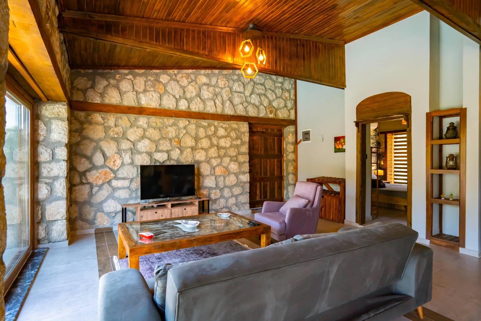 Kaş Sarıbelen'de Sakin Konumda, Özel Havuzlu, Otantik Villa-41480