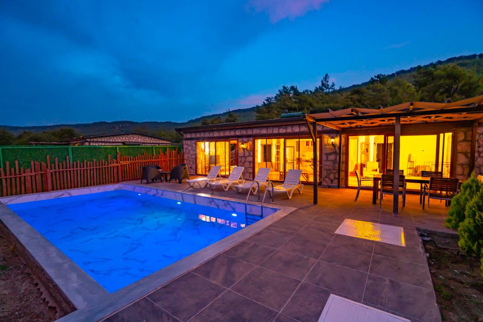 Kaş Sarıbelen'de Sakin Konumda, Özel Havuzlu, Otantik Villa-41480