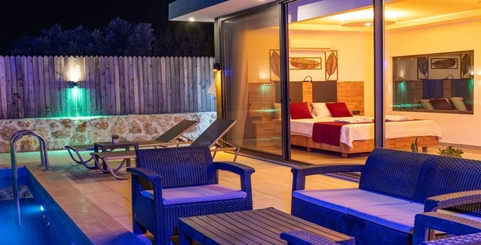 Kaş Sarıbelen'de Yemyeşil Doğada, Özel Havuzlu, Konforlu Villa-40319