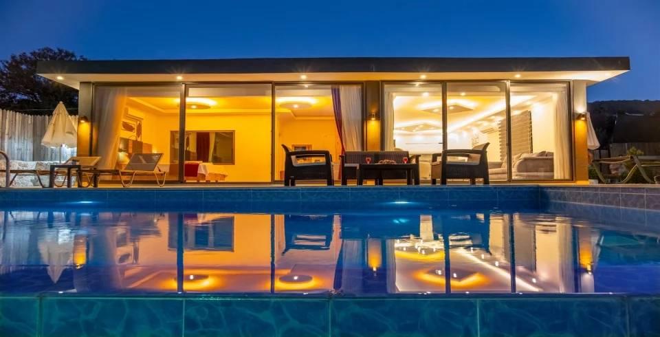 Kaş Sarıbelen'de Yemyeşil Doğada, Özel Havuzlu, Konforlu Villa-40319
