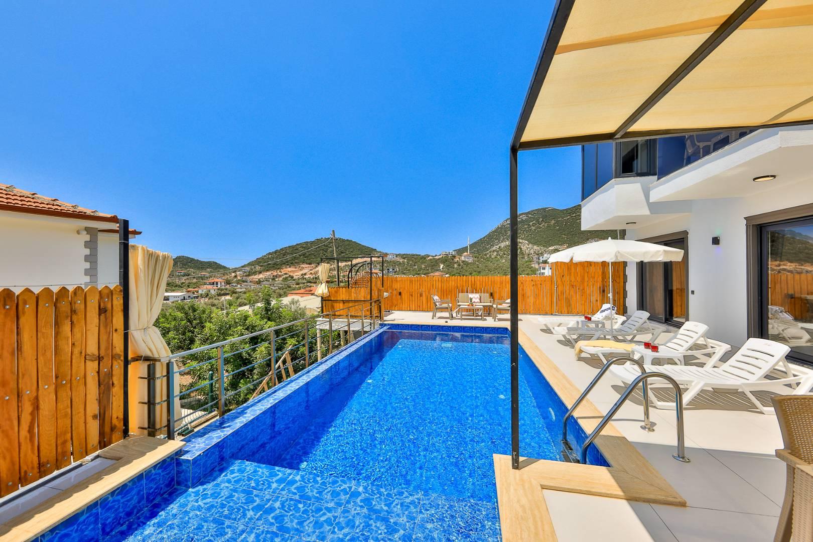 Kaş Belenli'de Panoramik Deniz Manzaralı, Özel Havuzlu, Lüks Villa-41286